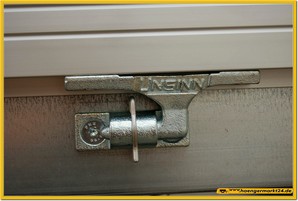 3250s008.jpg
