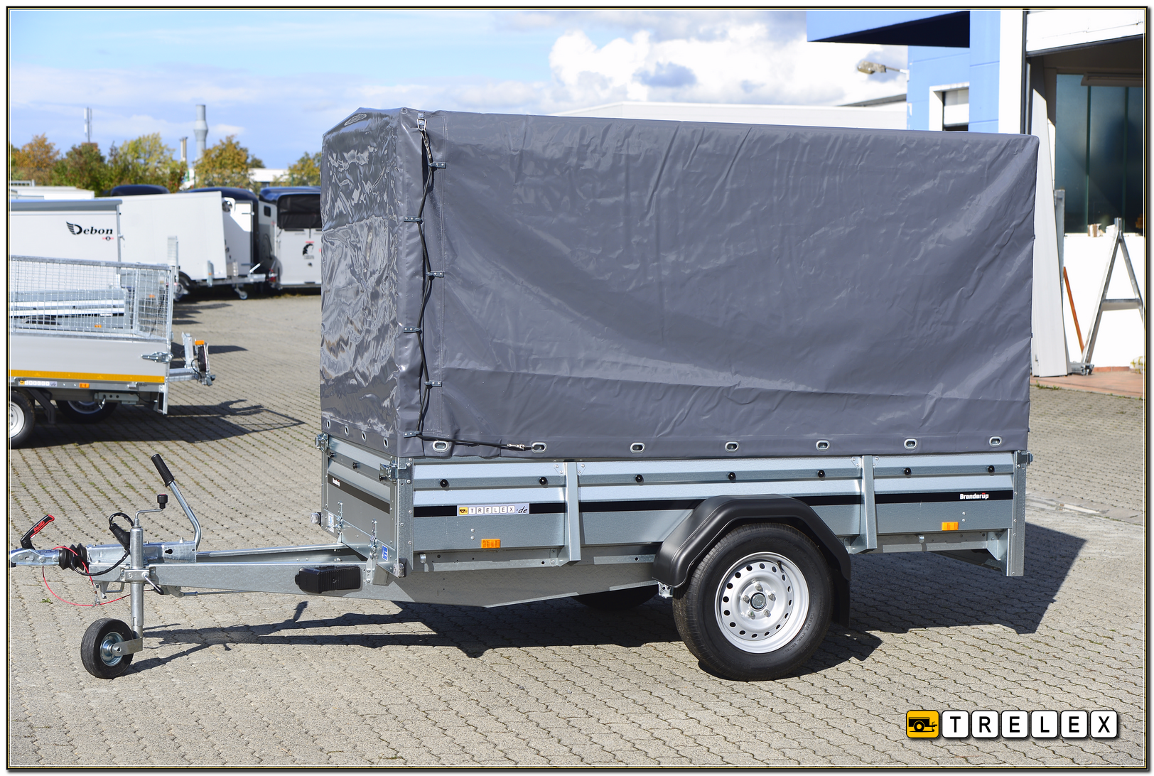 2260SB 1300 kg mit Hochplane